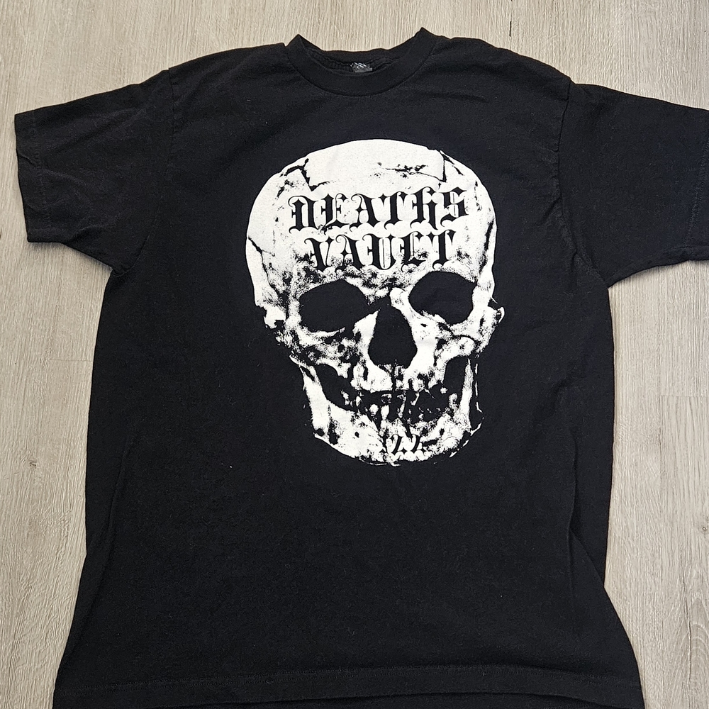 Deaths Vault Skull Tultex  T-Shirt Black Crew Neck Men's Size L 100% cotton